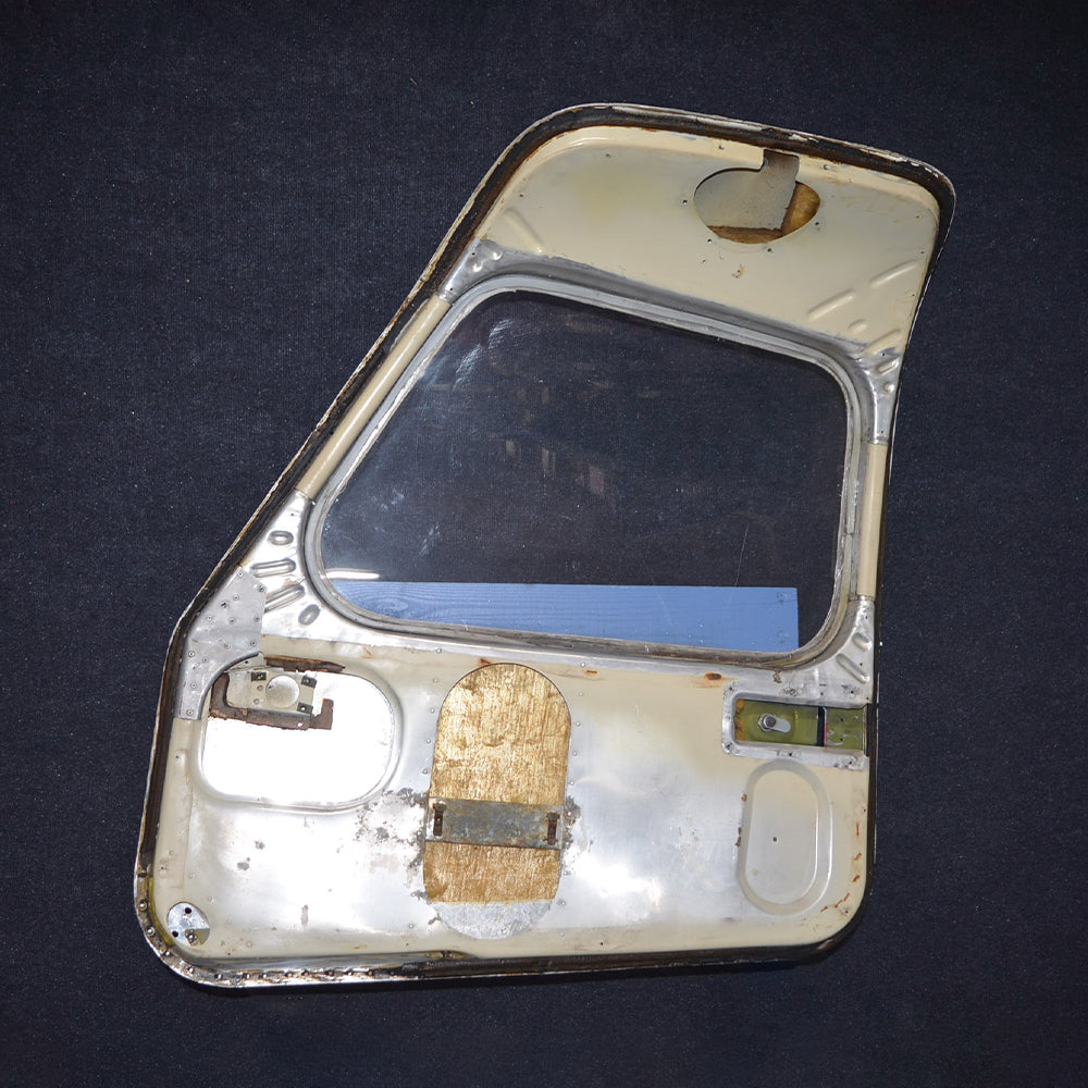 Used aircraft parts for sale 66657-002 PIPER PA-28-140 CABIN DOOR ASSY