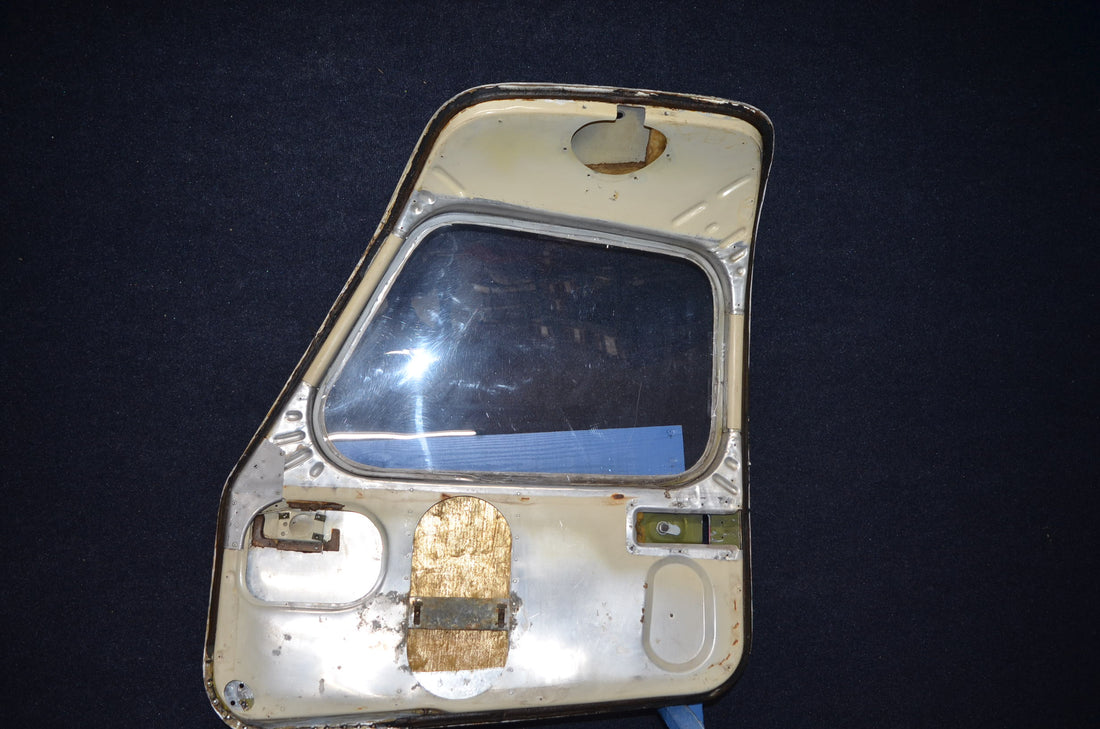 Used aircraft parts for sale 66657-002 PIPER PA-28-140 CABIN DOOR ASSY