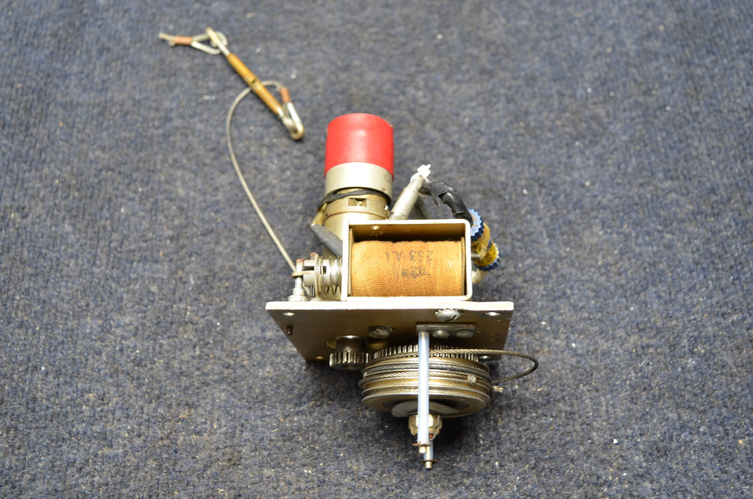 Used aircraft parts for sale 1D414-194R BEECHCRAFT 95-B55 CENTURY AUTOPILOT PITCH SERVO 28V0LTS