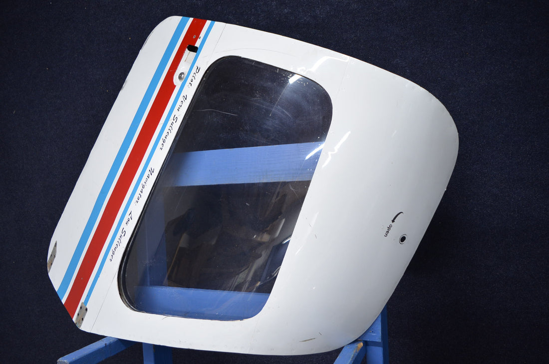 Used aircraft parts for sale 66657-002 PIPER PA-28-140 CABIN DOOR ASSY