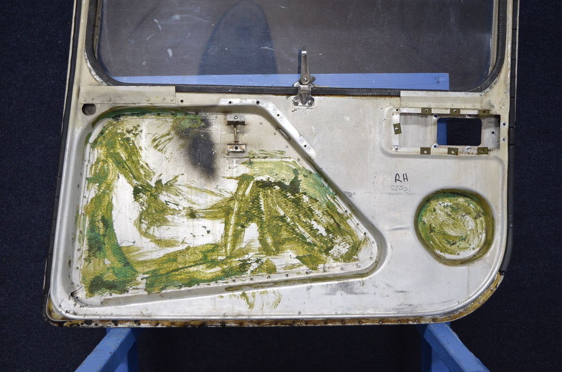Used aircraft parts for sale 0413033-26 CESSNA C-150J DOOR ASSY CABIN RH