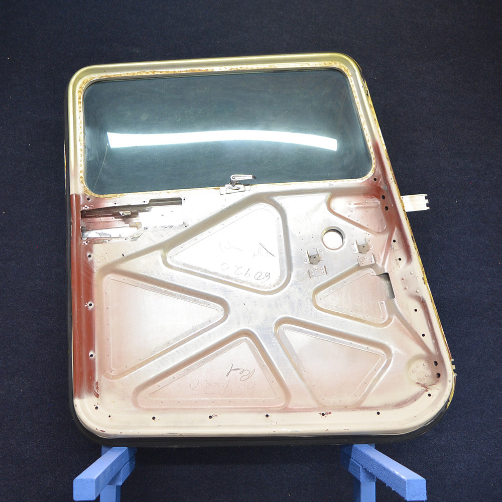 Used aircraft parts for sale 0710620-225 Cessna 182P Structure Assy-Cabin Door LH