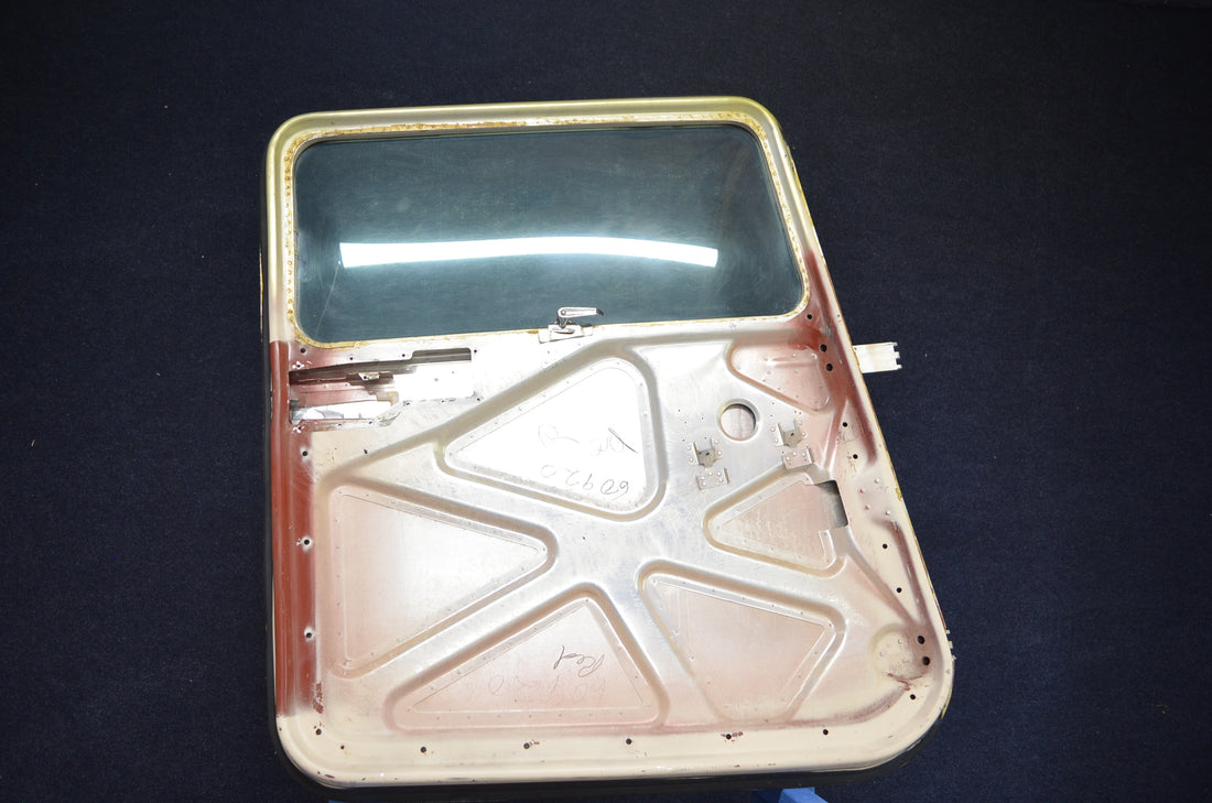 Used aircraft parts for sale 0710620-225 Cessna 182P Structure Assy-Cabin Door LH