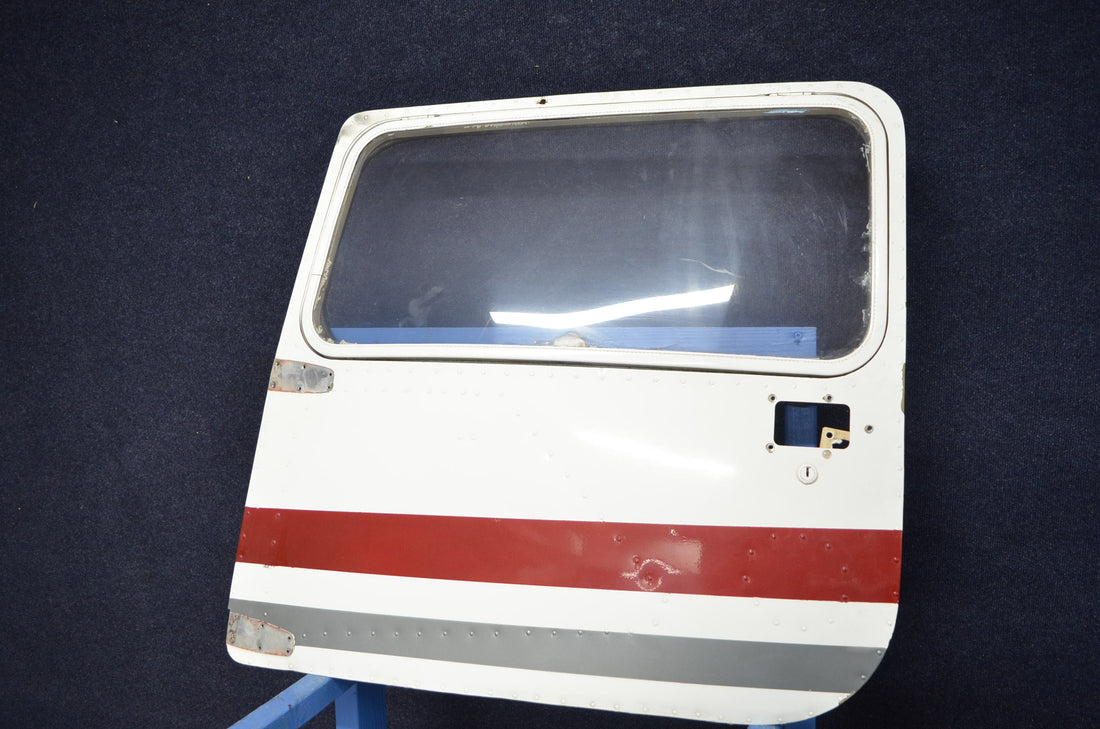 Used aircraft parts for sale 0413033-25 CESSNA C-150J DOOR ASSY CABIN LH