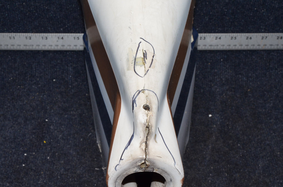 Used aircraft parts for sale 35885-003 PIPER PA28RT-200 LOWER RUDDER FAIRING W/ LIGHT POSITION