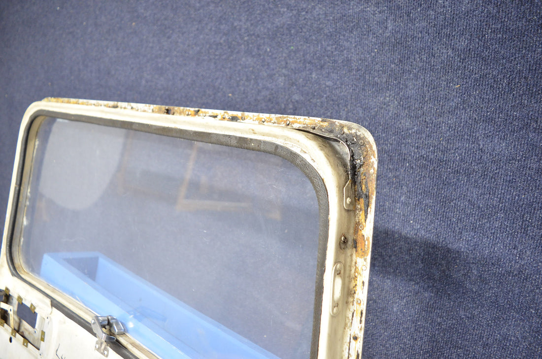 Used aircraft parts for sale 0413033-25 CESSNA C-150J DOOR ASSY CABIN LH