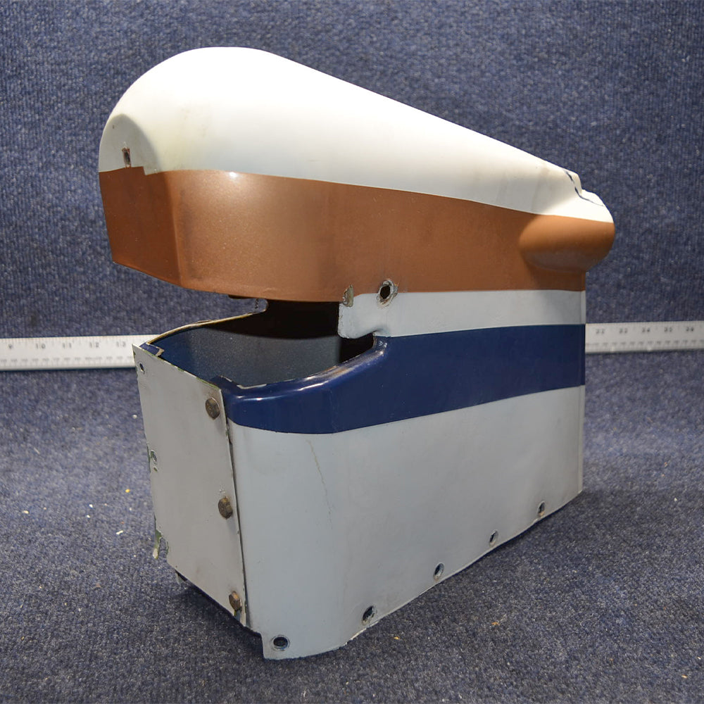 Used aircraft parts for sale 35885-003 PIPER PA28RT-200 LOWER RUDDER FAIRING W/ LIGHT POSITION