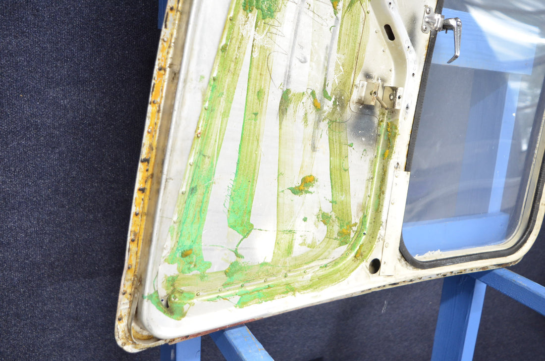 Used aircraft parts for sale 0413033-25 CESSNA C-150J DOOR ASSY CABIN LH
