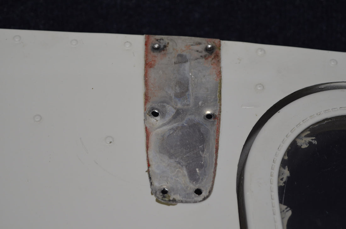 Used aircraft parts for sale 0413033-25 CESSNA C-150J DOOR ASSY CABIN LH