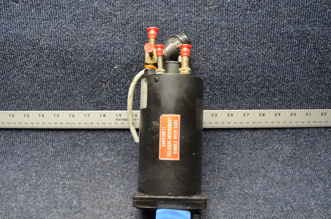 Used aircraft parts for sale 52D267 Piper PA28RT-201 |Attitude Gyro Century - Cable cut