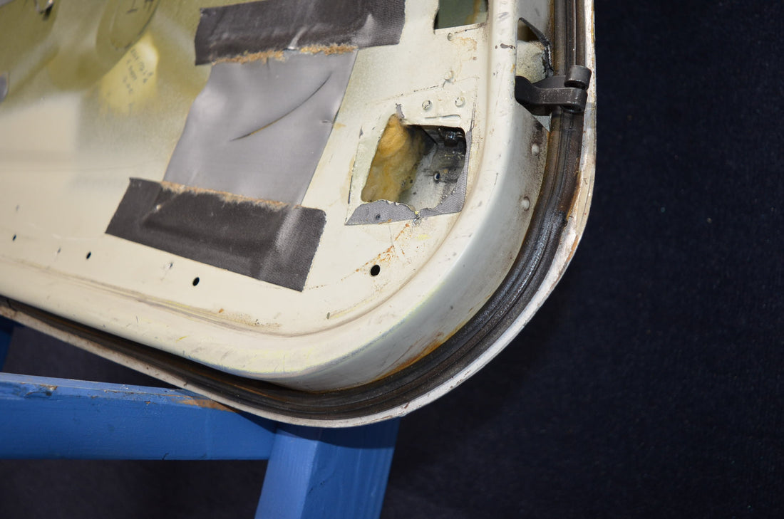 Used aircraft parts for sale 0517001-3 CESSNA C172RG STRUCTURE ASSY CABIN DOOR LH