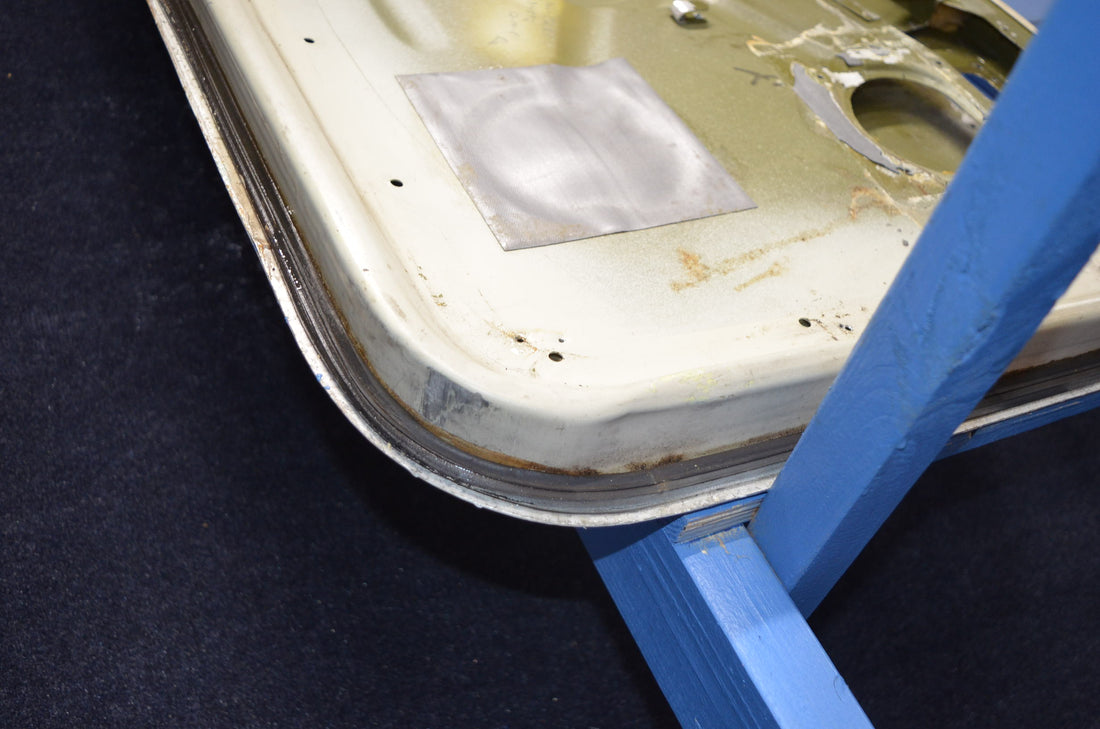 Used aircraft parts for sale 0517001-4 CESSNA C172RG STRUCTURE ASSY CABIN DOOR RH