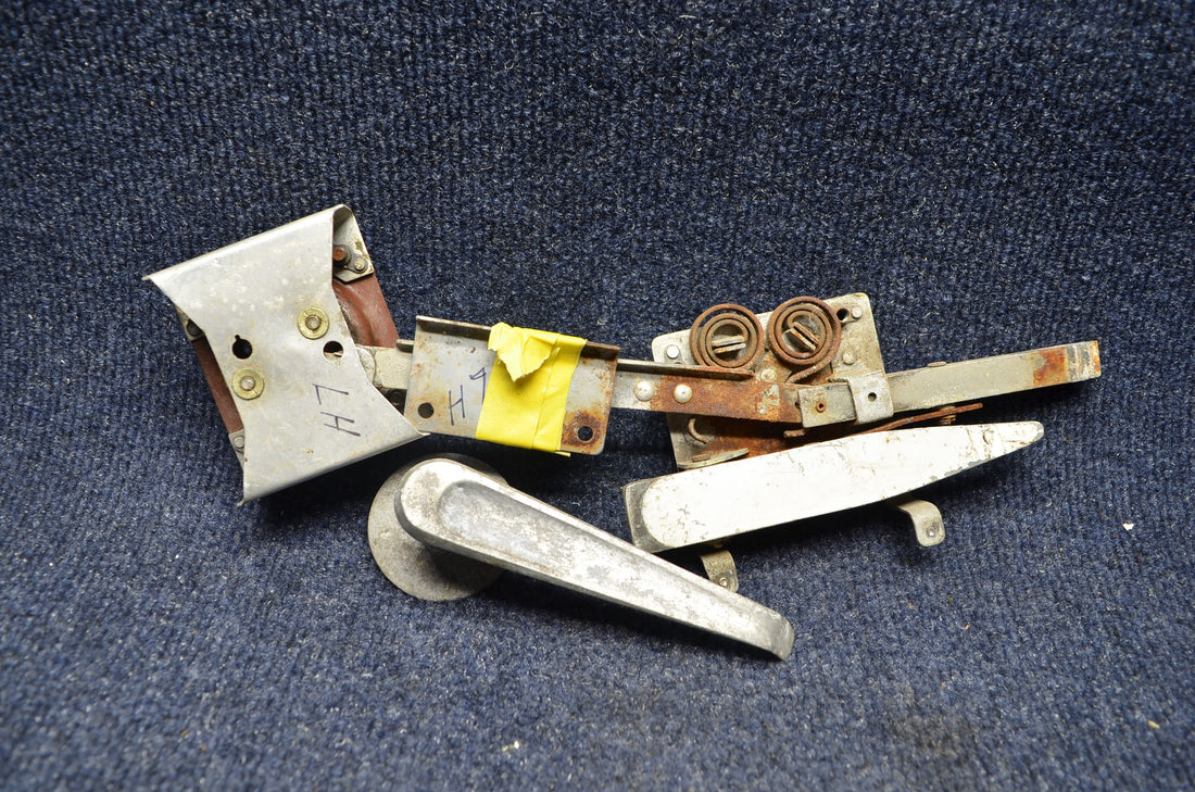 Used aircraft parts for sale 0711020-1,0711063-1  Cessna 180  Door Latch Assy w/ Bracket Shaft Handle LH
