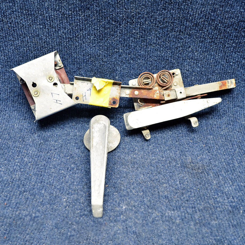 Used aircraft parts for sale 0711020-1,0711063-1  Cessna 180  Door Latch Assy w/ Bracket Shaft Handle LH