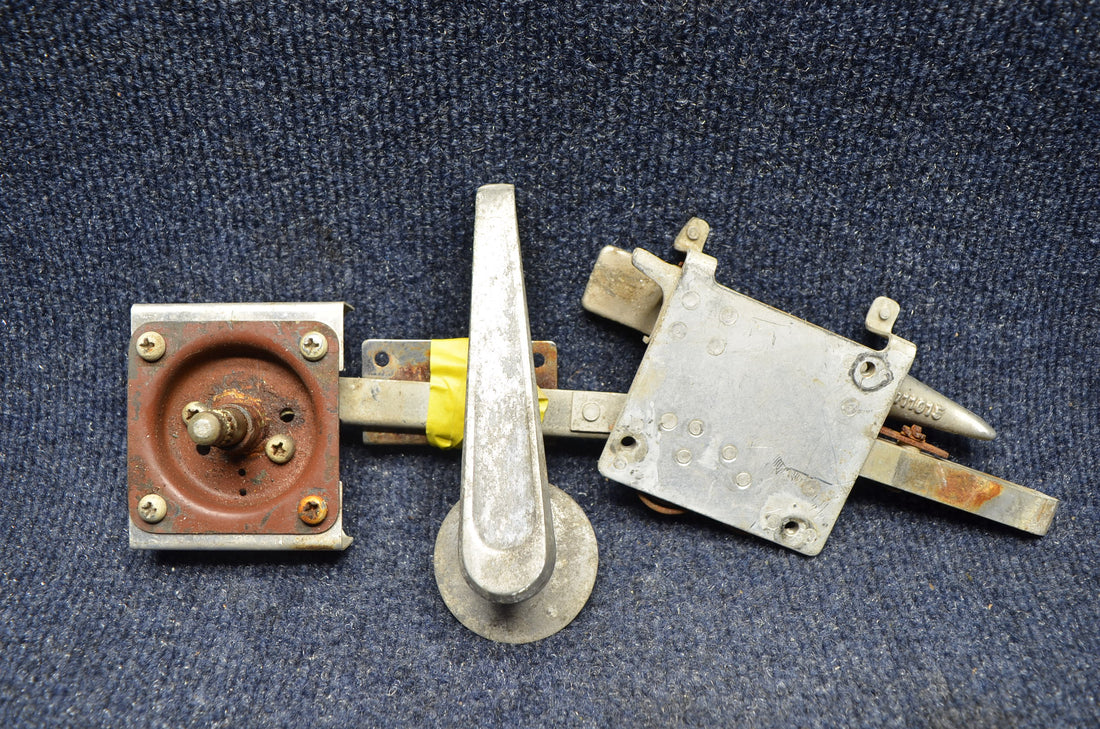 Used aircraft parts for sale 0711020-1,0711063-1  Cessna 180  Door Latch Assy w/ Bracket Shaft Handle LH