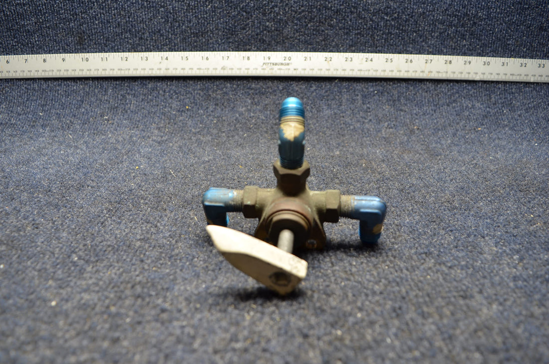 Used aircraft parts for sale 401114-1 AMERICAN GRUMMAN AA1 ANDERSON FUEL SELECTOR VALVE
