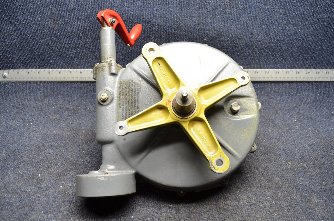 Used aircraft parts for sale 95-810017-5 BEECHCRAFT 95-B55 ACTUATOR MAIN LANDING GEAR