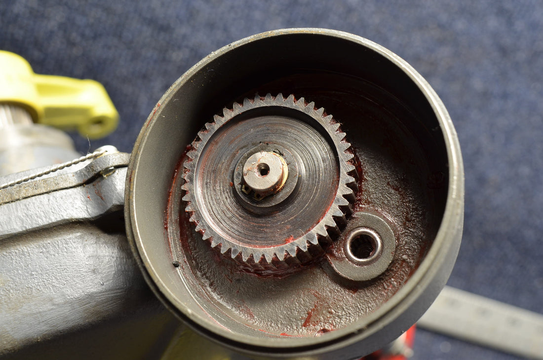 Used aircraft parts for sale 95-810017-5 BEECHCRAFT 95-B55 ACTUATOR MAIN LANDING GEAR