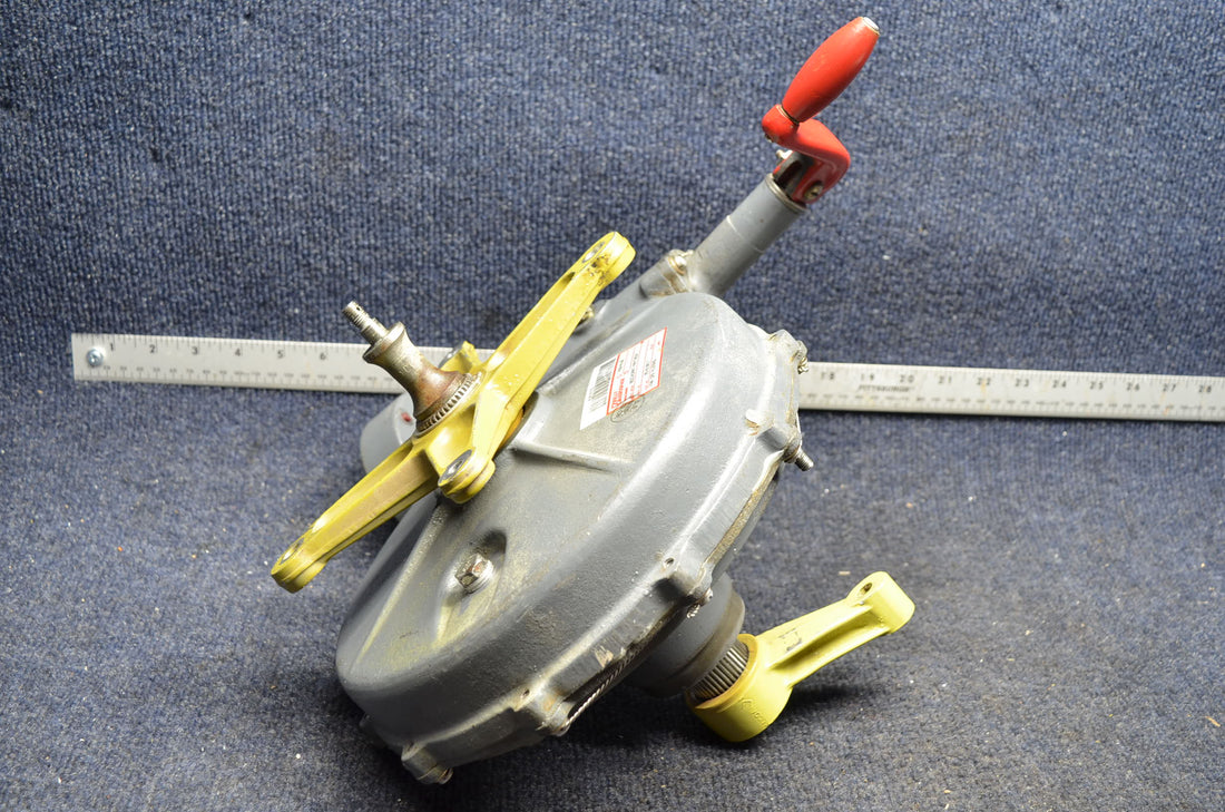 Used aircraft parts for sale 95-810017-5 BEECHCRAFT 95-B55 ACTUATOR MAIN LANDING GEAR