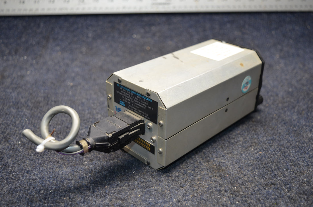 Used aircraft parts for sale 066-3056-00 BEECHCRAFT 95-B55 KING KI-208 VOR / LOG INDICATOR W CONNECTOR