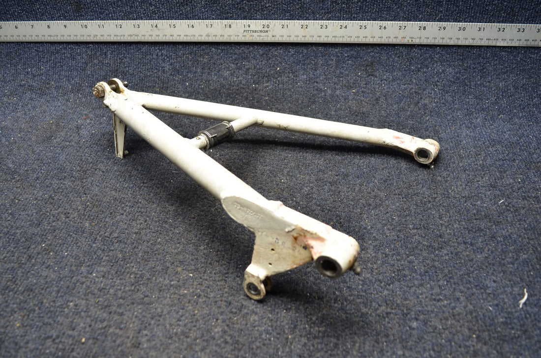 Used aircraft parts for sale 002-820016-31 BEECHCRAFT 95-B55 BRASE ASSY NOSE GEAR AFT DRAG
