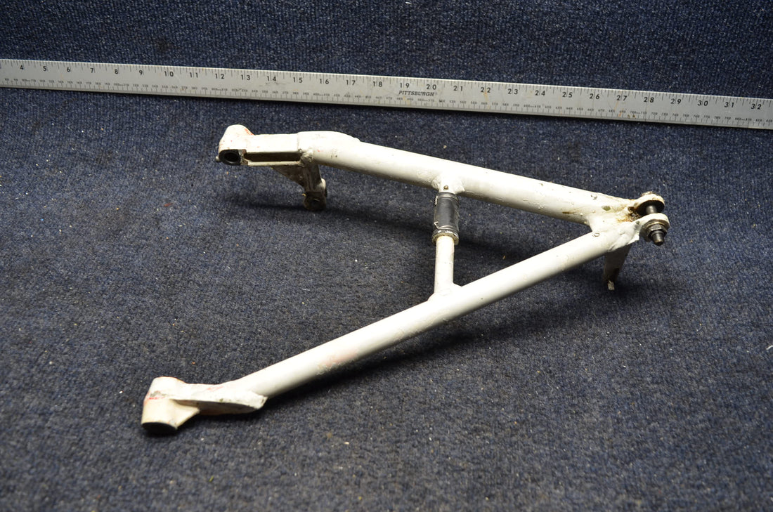 Used aircraft parts for sale 002-820016-31 BEECHCRAFT 95-B55 BRASE ASSY NOSE GEAR AFT DRAG