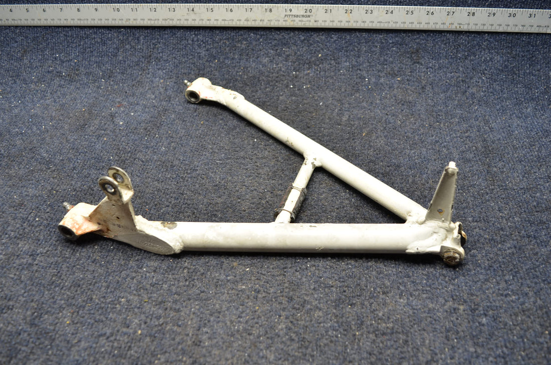 Used aircraft parts for sale 002-820016-31 BEECHCRAFT 95-B55 BRASE ASSY NOSE GEAR AFT DRAG