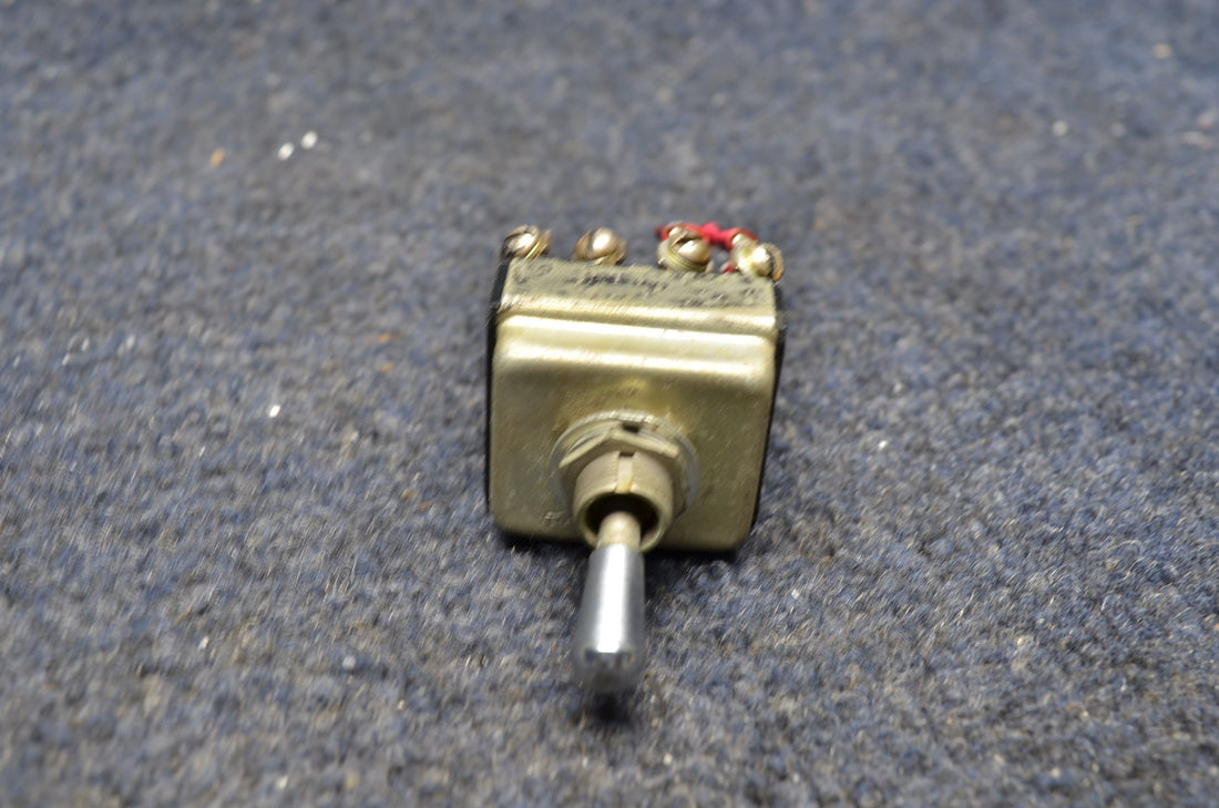 Used aircraft parts for sale 35-380053-9 BEECHCRAFT 95-B55 SWITCH ASSEMBLY
