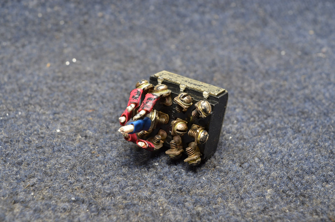 Used aircraft parts for sale 35-380053-9 BEECHCRAFT 95-B55 SWITCH ASSEMBLY