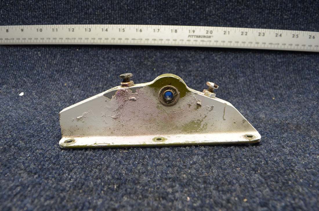 Used aircraft parts for sale 62645-004 PIPER PA-28-140 FITTING STABILATOR ATTACHMENT LH/RH SET 2