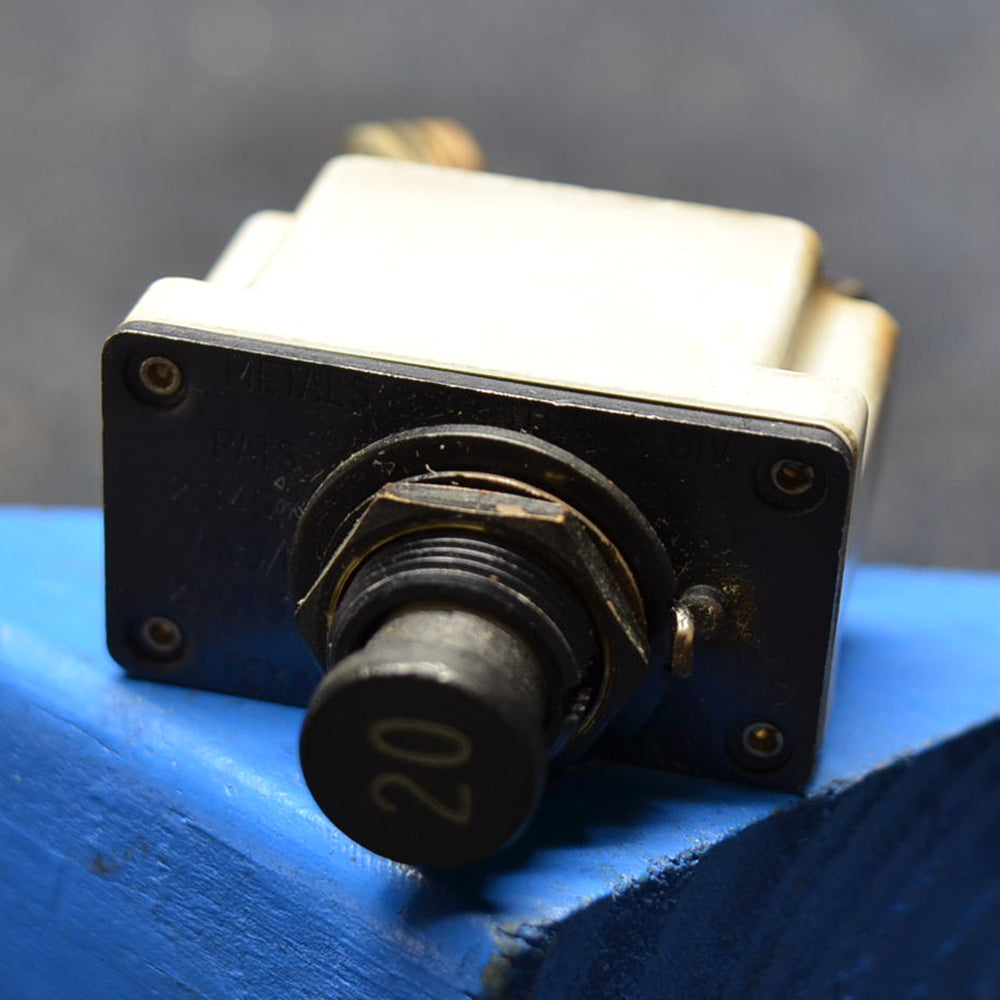 Used aircraft parts for sale MS24510-20 BEECHCRAFT 95-B55 KLIXON ELECTRIC BREAKER