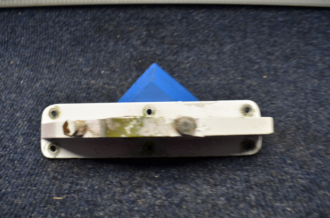 Used aircraft parts for sale 62645-004 PIPER PA-28-140 FITTING STABILATOR ATTACHMENT LH/RH SET 2