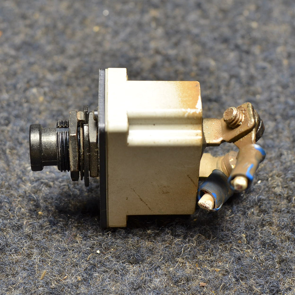 Used aircraft parts for sale MS24510-20 BEECHCRAFT 95-B55 KLIXON ELECTRIC BREAKER