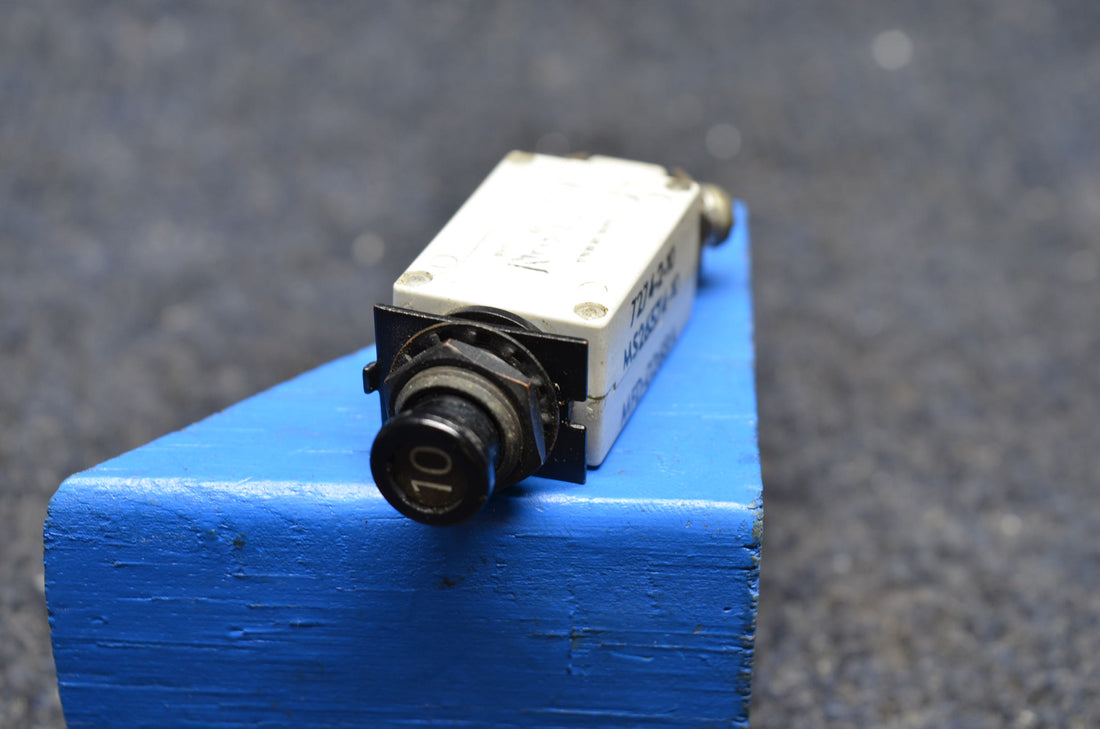 Used aircraft parts for sale MS26574-10 BEECHCRAFT 95-B55 KLIXON ELECTRIC BREAKER PRICE PER EACH