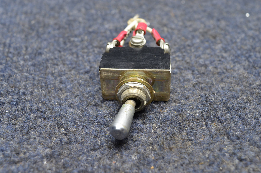 Used aircraft parts for sale 35-380053-1 BEECHCRAFT 95-B55 TOGGLE SWITCH ASSY PRICE IS FOR EACH