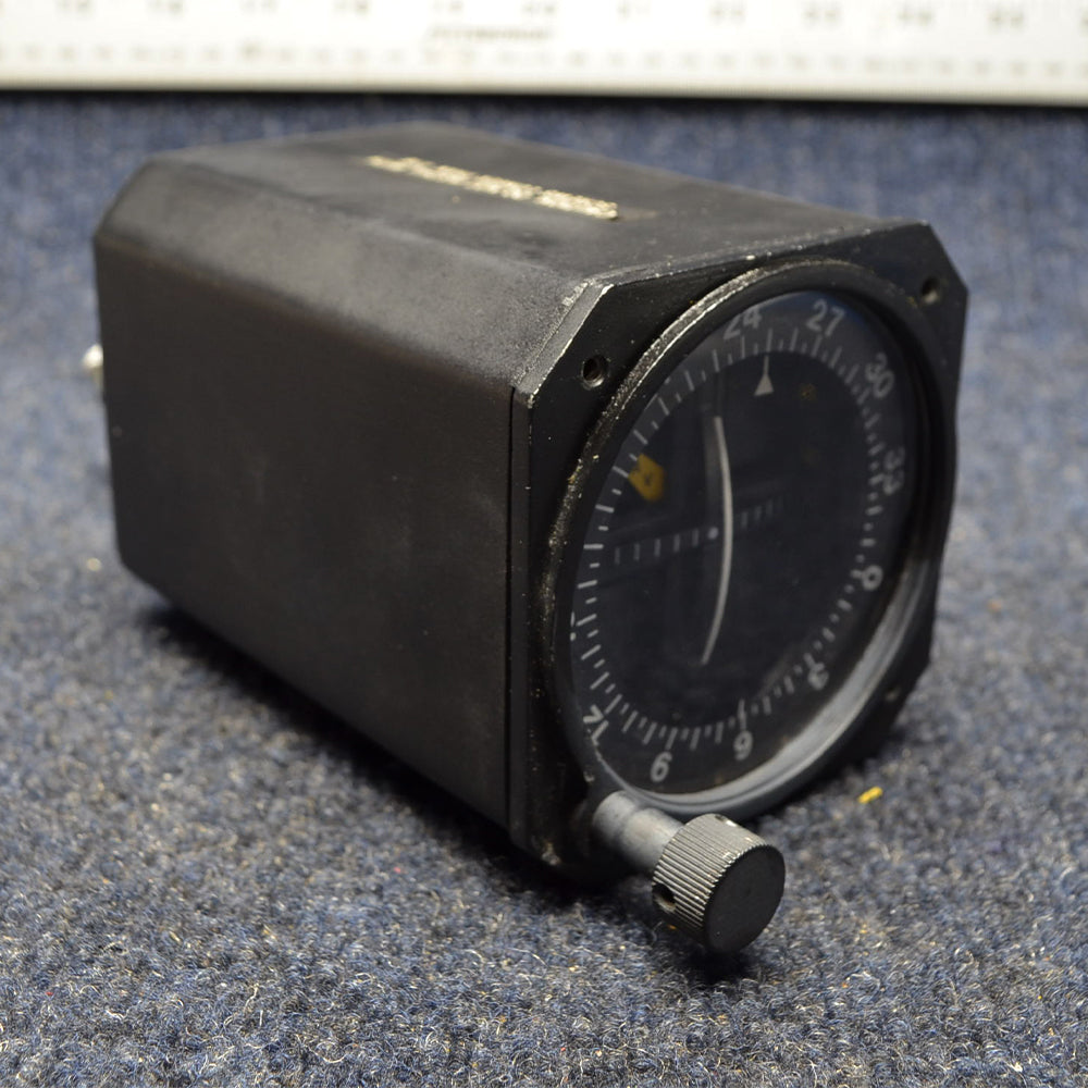 Used aircraft parts for sale ID-824 PIPER PA28-140 NARCO VOR/LOC INDICATOR ID-824