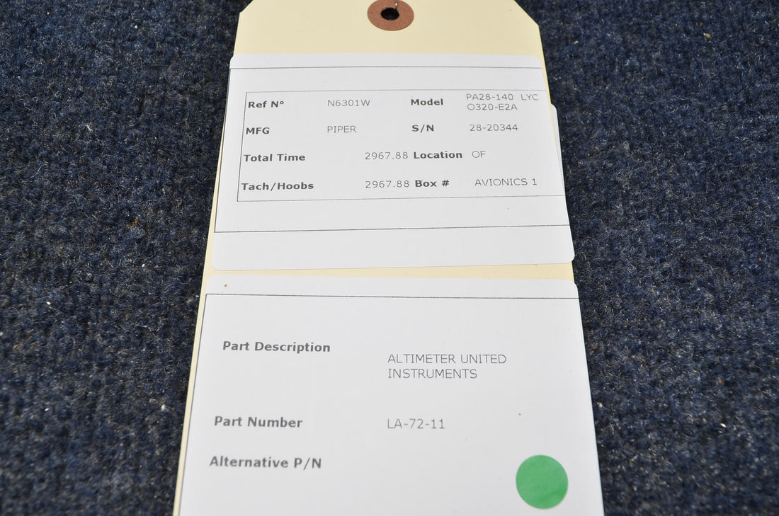 Used aircraft parts for sale LA-72-11 PIPER PA28-140  ALTIMETER UNITED INSTRUMENTS