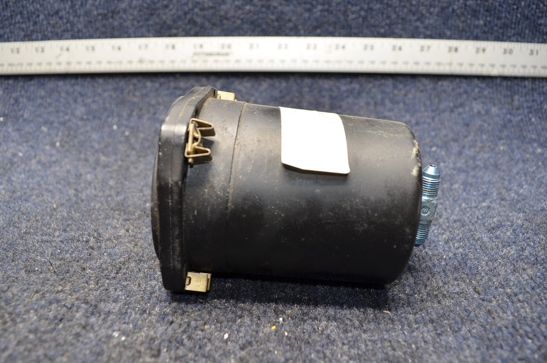 Used aircraft parts for sale LA-72-11 PIPER PA28-140  ALTIMETER UNITED INSTRUMENTS