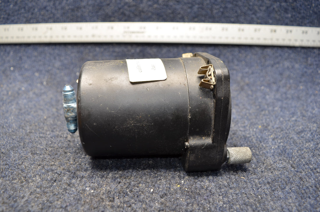 Used aircraft parts for sale LA-72-11 PIPER PA28-140  ALTIMETER UNITED INSTRUMENTS