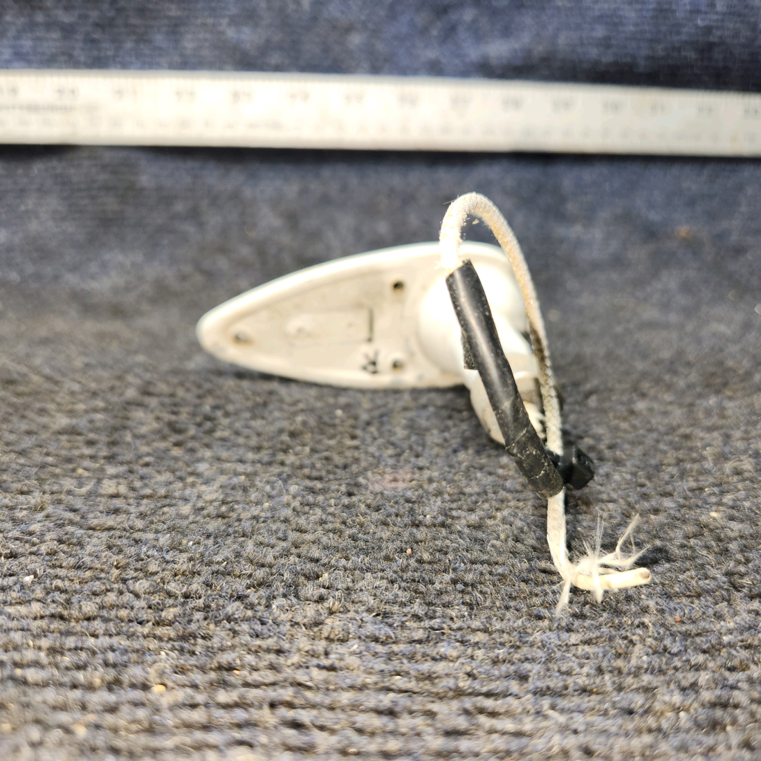 Used aircraft parts for sale, 0423006-13 Cessna 172 Wing Tip Position light Clear lends LED bold set RH & LH