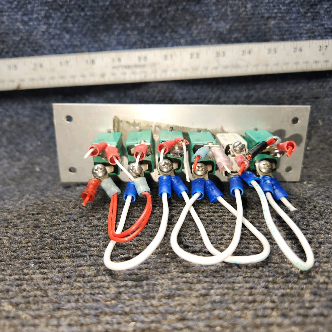 Used aircraft parts for sale, MS3320-5-7-10 Cessna 150J Circuit Panel Breaker Custon