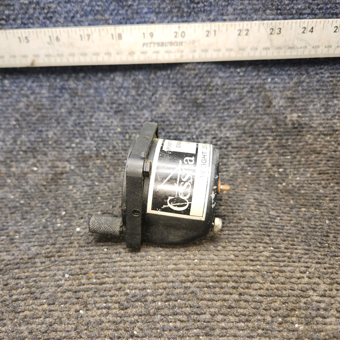 Used aircraft parts for sale, C664508-0102 cessna 150G Electric Clock – 14V