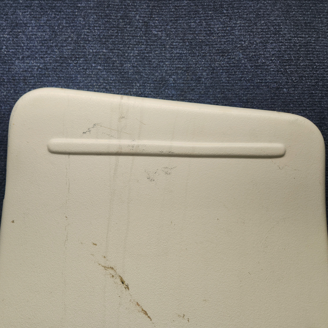 Used aircraft parts for sale, 0715079-18 cessna 172N Baggage Door Cover