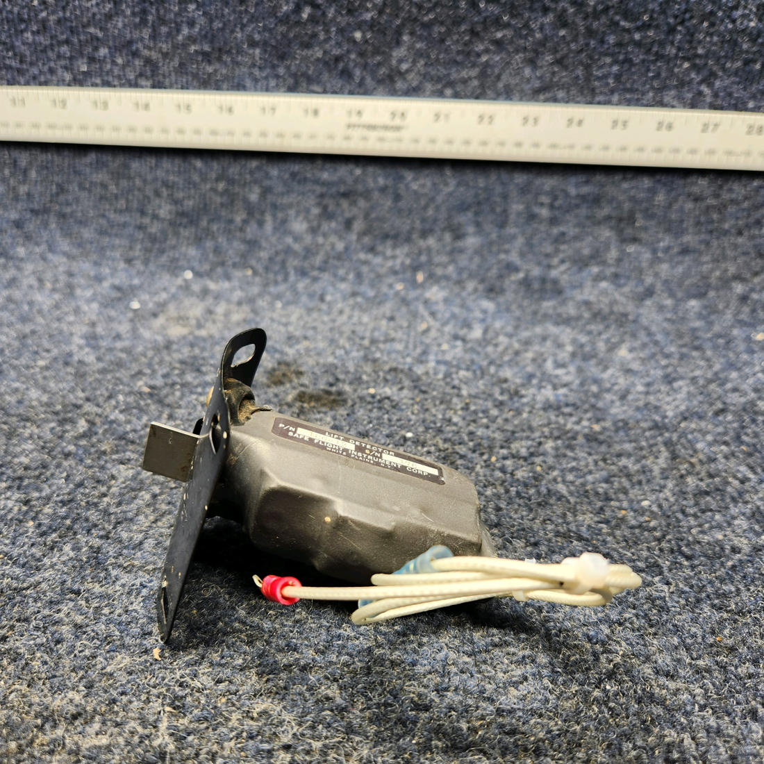 Used aircraft parts for sale, 186-12 Texas Several SAFE FLIGHT LIFT DETECTOR 186-12