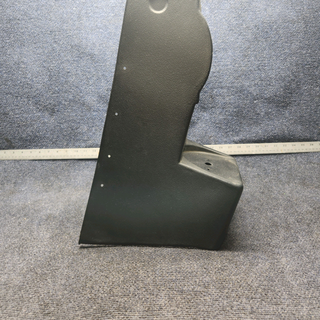 Used aircraft parts for sale, 0500233-1 CESSNA 172K CENTER CONSOLE COVER