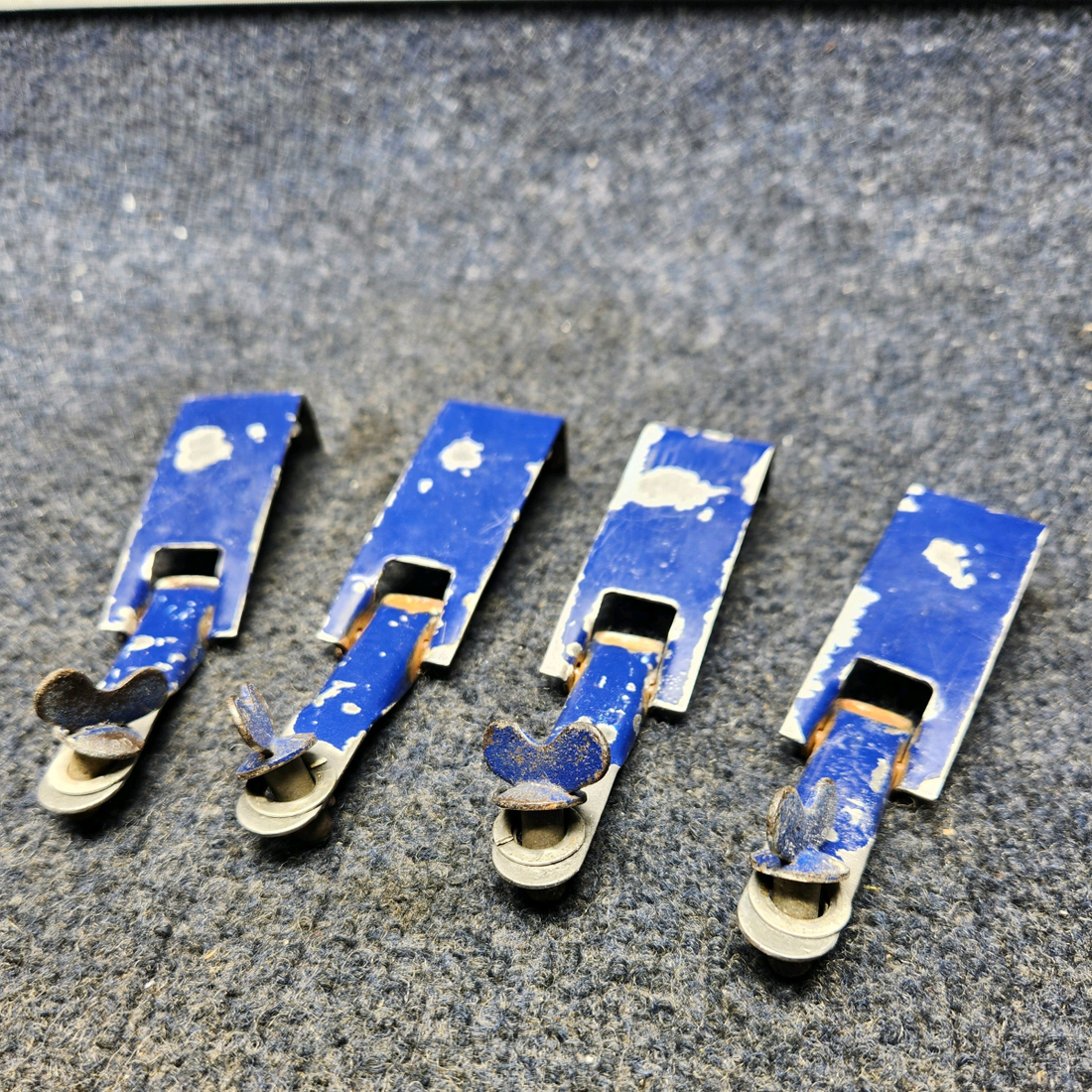 Used aircraft parts for sale, 12723-000 PIPER PA28-140 ENGINE COWL FASTENER "PRICE PER EACH"