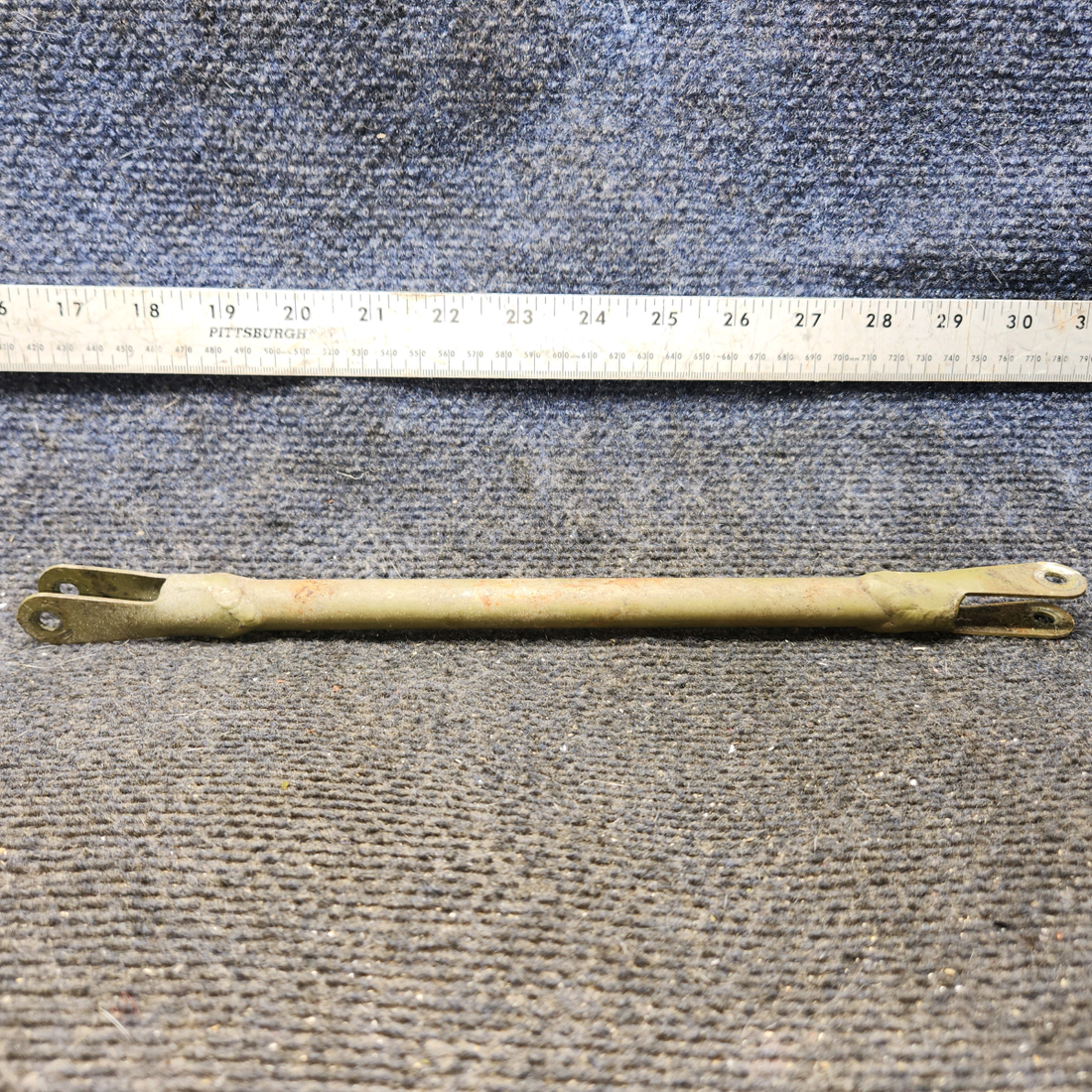 Used aircraft parts for sale, 0510161-12 cessna 172N Bellcrank to Control Tee Tube