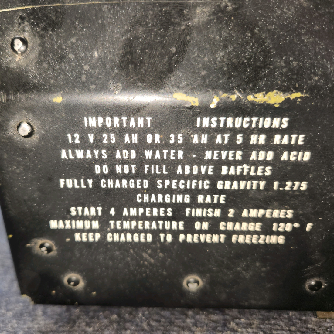 Used aircraft parts for sale, 63888-000 / 63977-000 Piper PA28-140 Battery Box Assembly W/ Lid