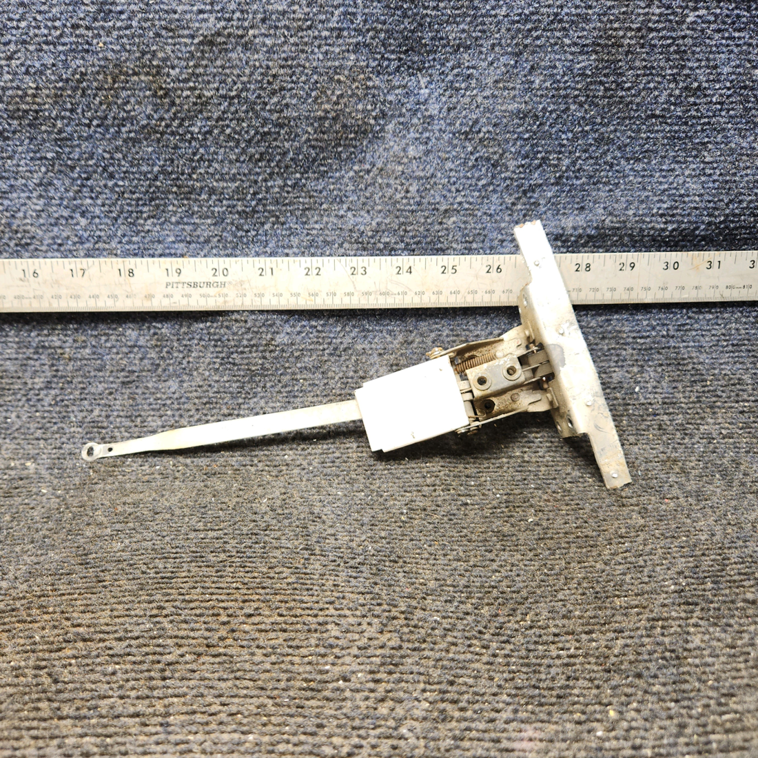 Used aircraft parts for sale, 0511112-18 Cessna 172E Cabin Door Latch Assembly