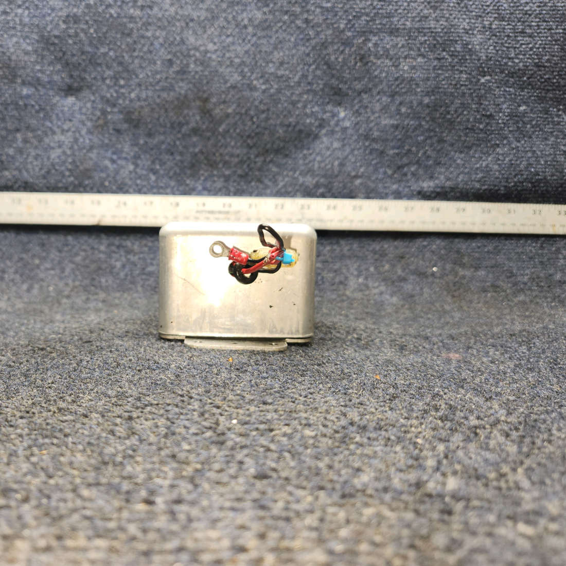 Used aircraft parts for sale, HS Whelen WHELEN Beechcraft A24R Strobe Light Power Supply (Volts: 14) Tested